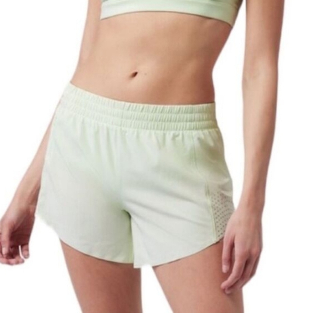 Athleta Hustle 3" Short Light Mint Green Athletic Shorts size Large